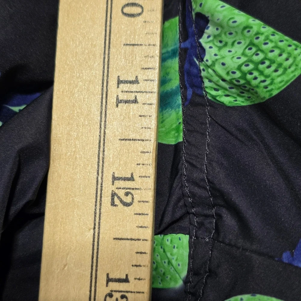 H&M Swim Shorts Mens Large Black Green Strawberry Print Knee‎ Length Trunks NEW